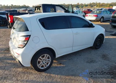 2017 Chevrolet Sonic Lt Auto z USA, uszkodzony, nr VIN 1G1JG6SH4H4156383